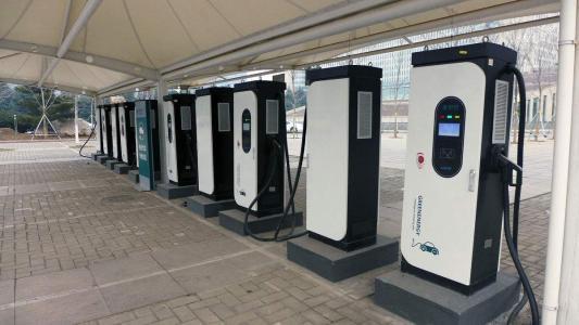新能源充电桩全解析 从类型到安装，一篇看懂